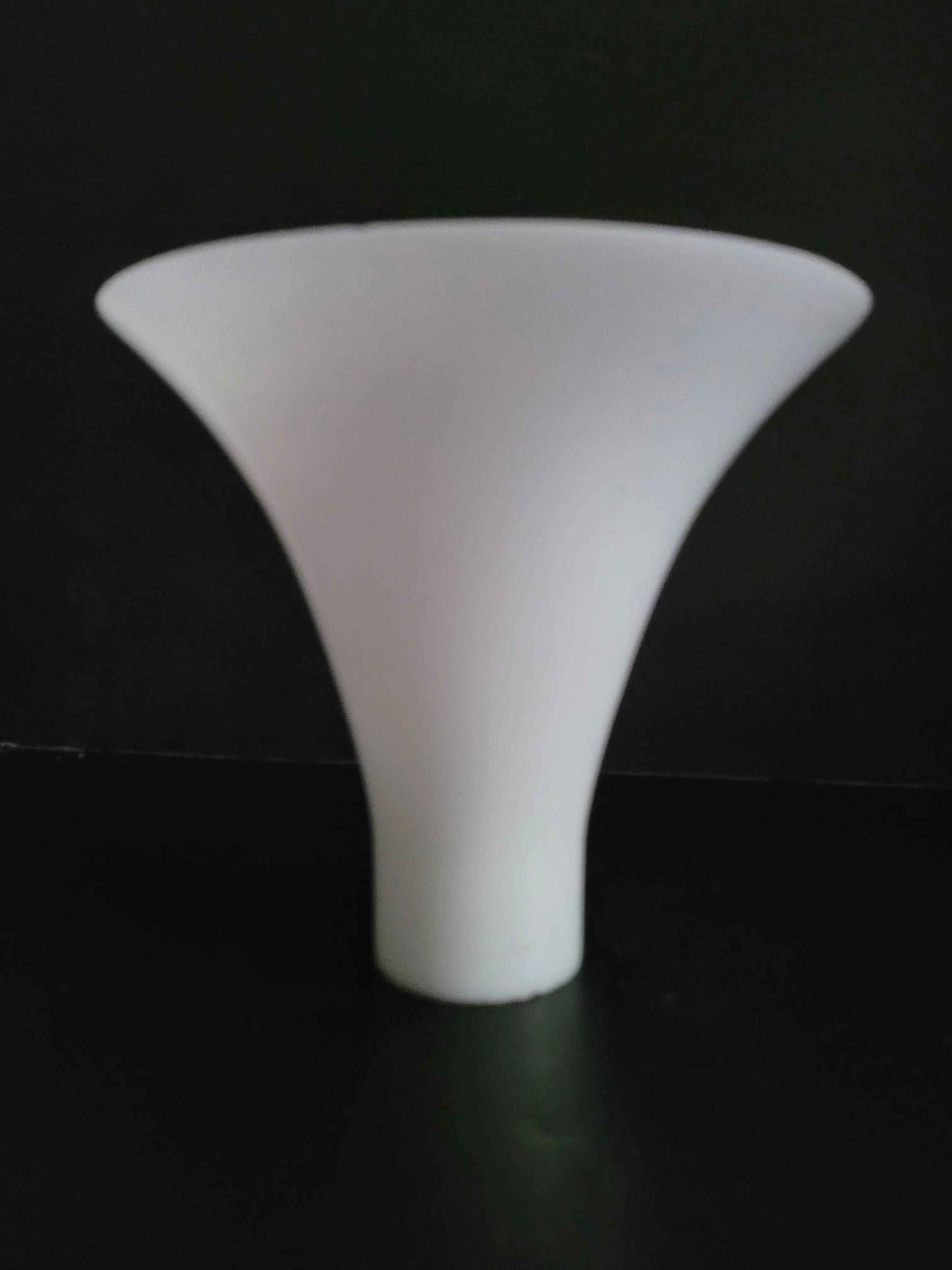 19553 Trumpet Glass - Adrianas Specialty Lamp Shades